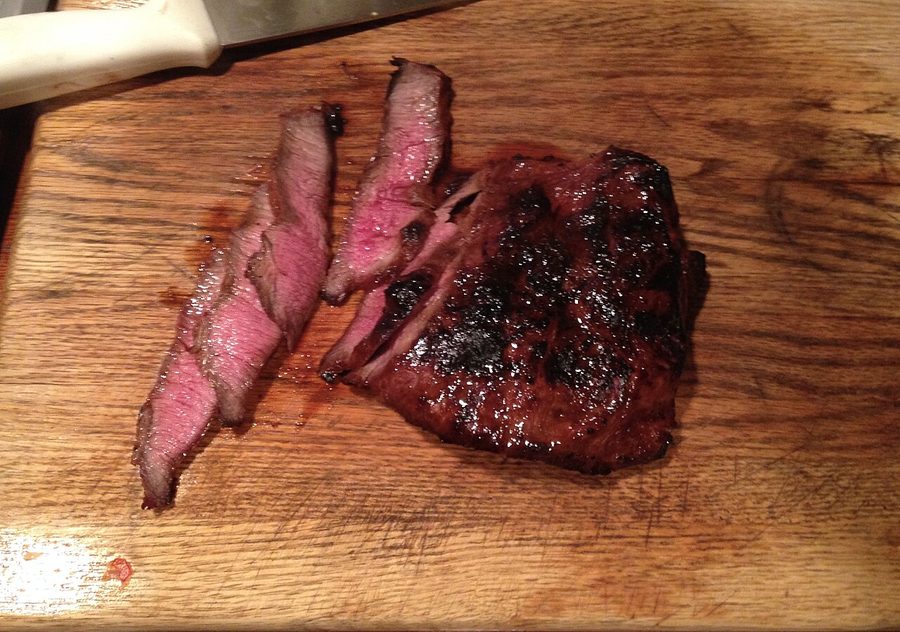 Carne a la brasa de Mesón Los Monteros en Aznalcóllar